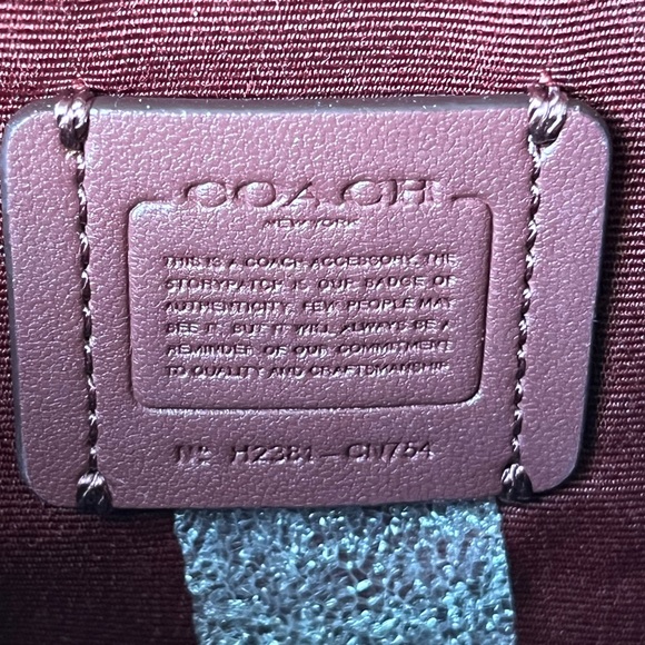 ✅Coach Set - Picture 11 of 16